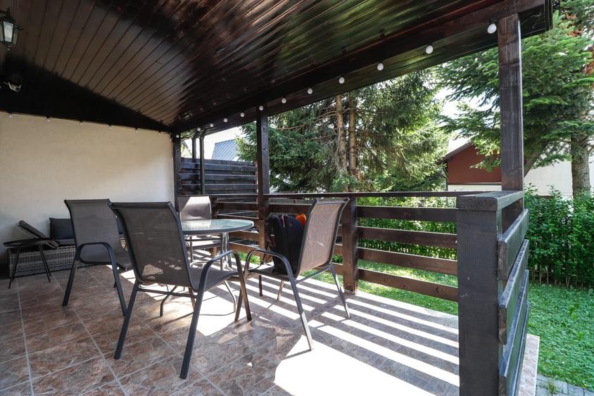 Casă cu 4 camere cu Canalizare în Zamora