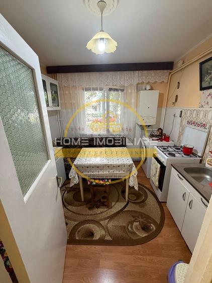 Apartament cu 2 camere decomandat, mobilat în Nicolina