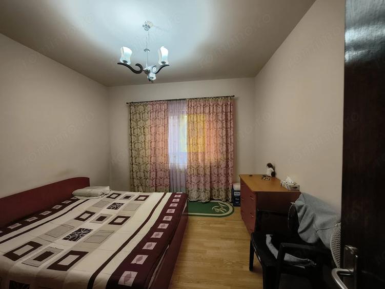 Casă cu 5 camere cu Teren 373 Mp în Afumați