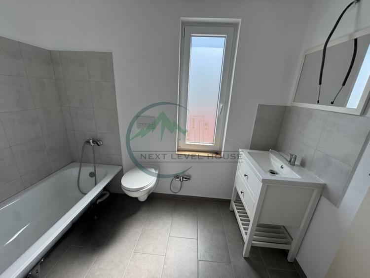 Apartament cu 3 camere semidecomandat, mobilat în Sânpetru