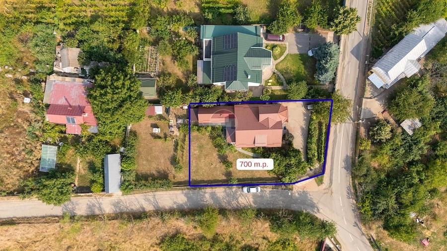 Casă cu 5 camere cu Teren 700 Mp în Filiași
