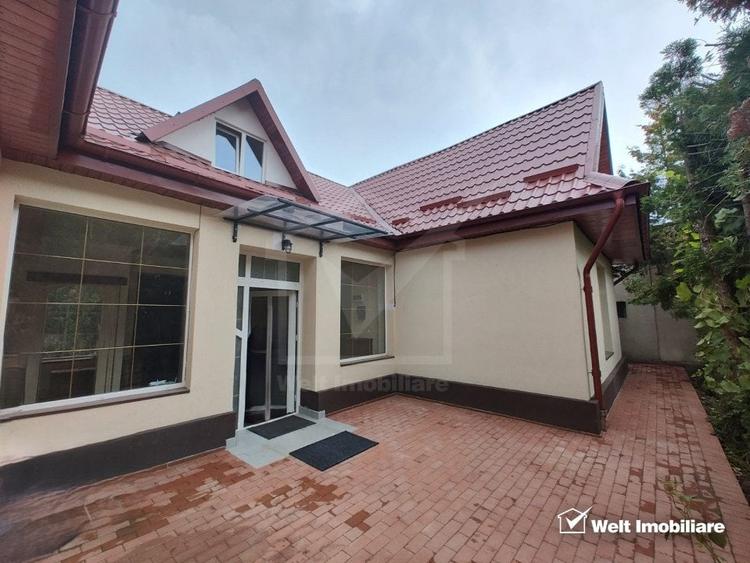 Casă individuală cu 7 camere cu Canalizare în Grigorescu