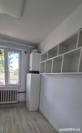 Spațiu comercial, de 46 mp, în Podu Roș