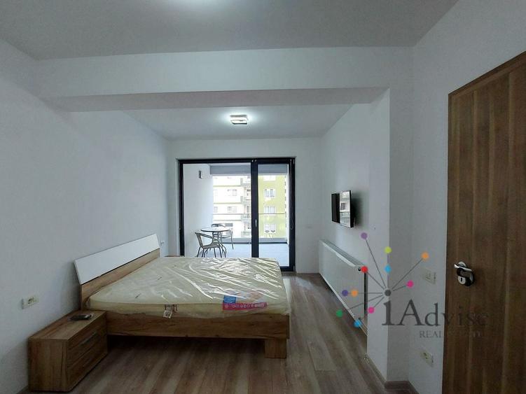 Apartament cu 2 camere decomandat, mobilat în Tractorul