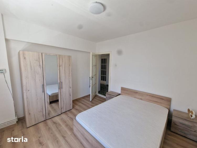 Apartament cu 3 camere în Vasile Aaron