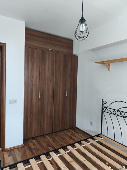 Apartament cu 2 camere semidecomandat în Olteniței