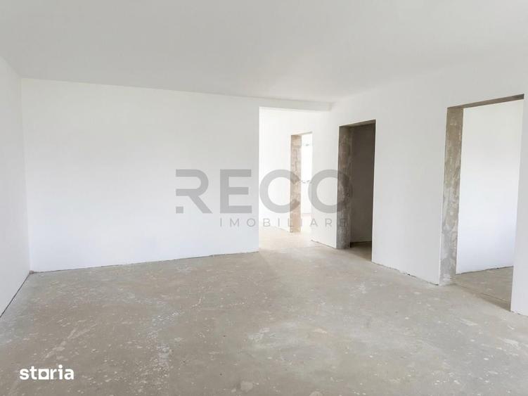 Casă cu 5 camere cu Teren 400 Mp în Nojorid