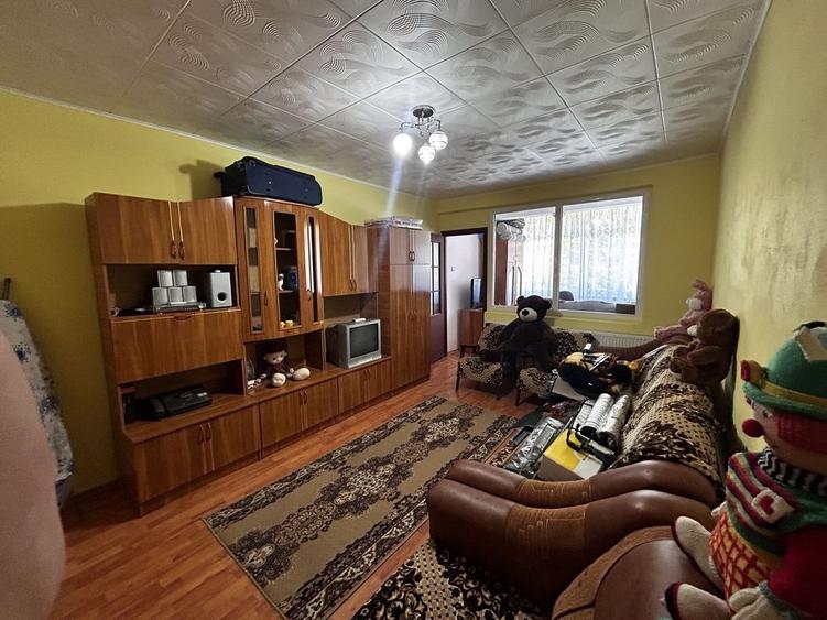 Casă cu 3 camere cu Teren 137 Mp în Exterior Vest