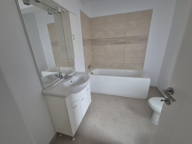 Duplex cu 3 camere cu Canalizare în Domnești