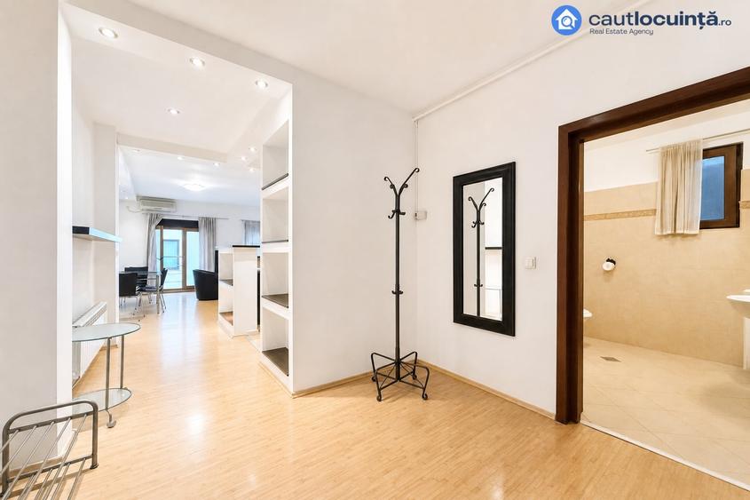 Apartament cu 2 camere semidecomandat, mobilat în Polonă