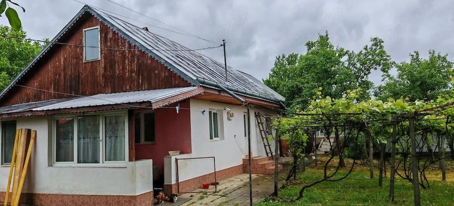 Teren de 3000 mp, în Plăieșu