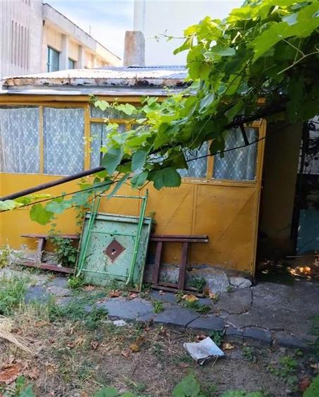 Casă cu 2 camere cu Teren 277 Mp în Central