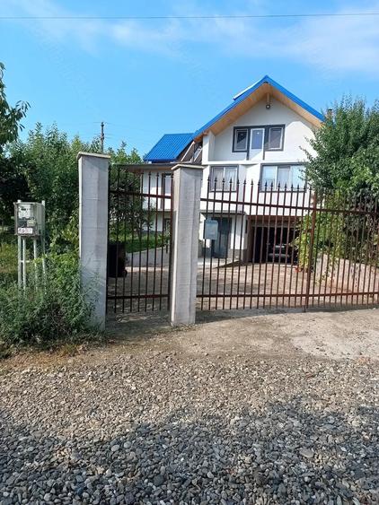 Casă cu Teren 629 Mp în Balciu