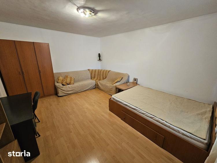 Apartament cu 2 camere decomandat în 13 Septembrie