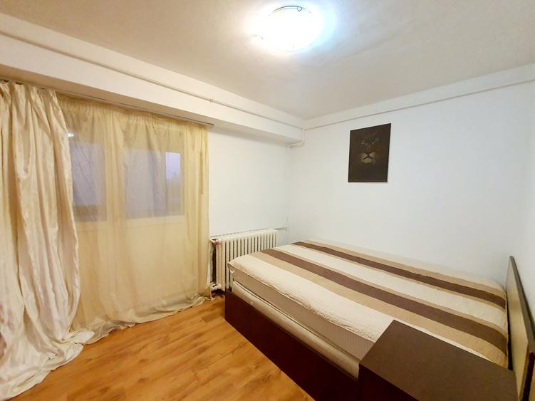 Apartament cu 2 camere decomandat în P-ța Unirii