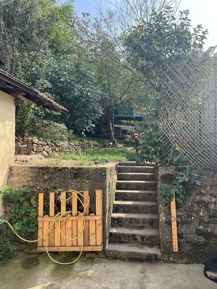 Casă cu 4 camere în Central