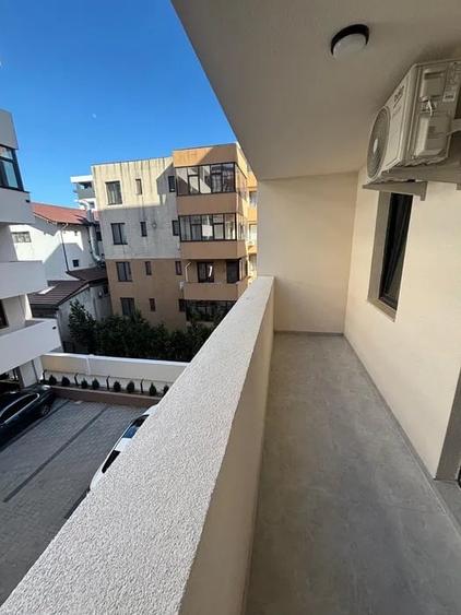 Apartament cu 2 camere decomandat, mobilat în Universitate