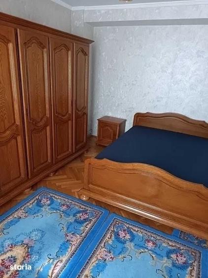 Apartament cu 3 camere decomandat în Negru Vodă