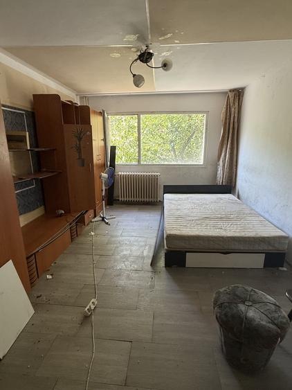 Garsonieră decomandată, mobilată în Complex Studențesc