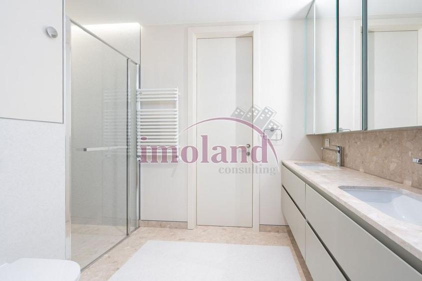 Apartament cu 4 camere decomandat în Dorobanți
