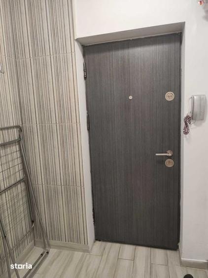 Garsonieră în Titan