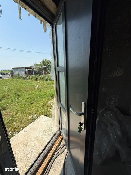 Casă cu 5 camere cu Teren 700 Mp în Letea Veche