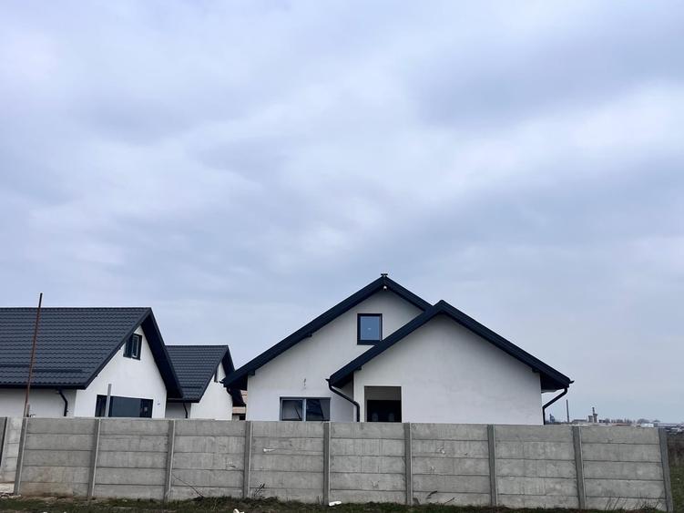 Casă cu 3 camere cu Teren 330 Mp în Pantelimon
