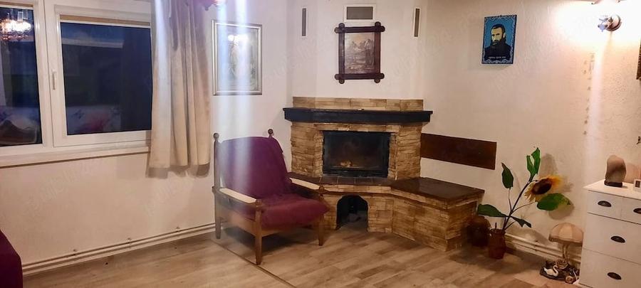 Casă cu Teren 900 Mp în Govăjdia