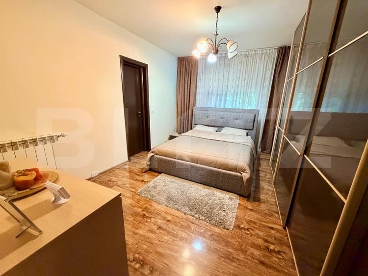 Casă individuală cu 6 camere cu Canalizare în Cetate