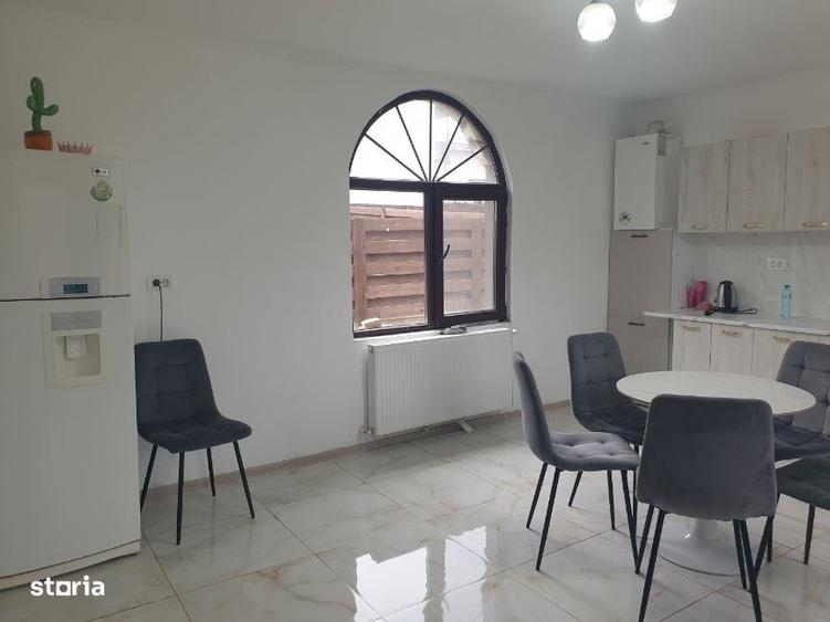 Casă cu 4 camere în Rediu