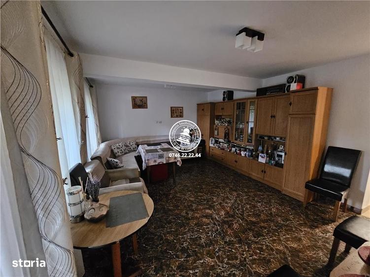 Casă cu 4 camere în Aroneanu