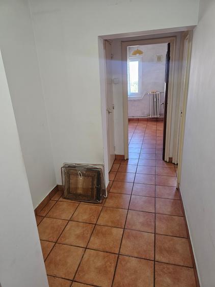 Apartament cu 3 camere circular în Drumul Taberei