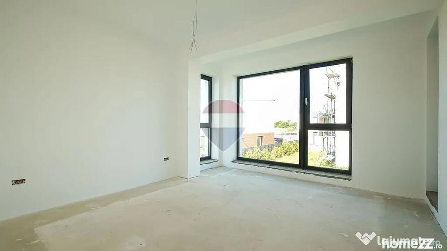 Casă cu 4 camere cu Teren 538 Mp în IAR