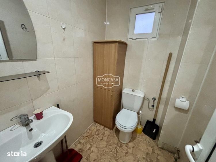 Spațiu comercial, de 85 mp, în Central