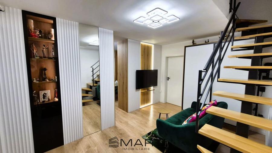 Apartament cu 4 camere semidecomandat în Central