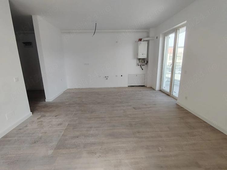 Apartament cu 2 camere semidecomandat în Florești