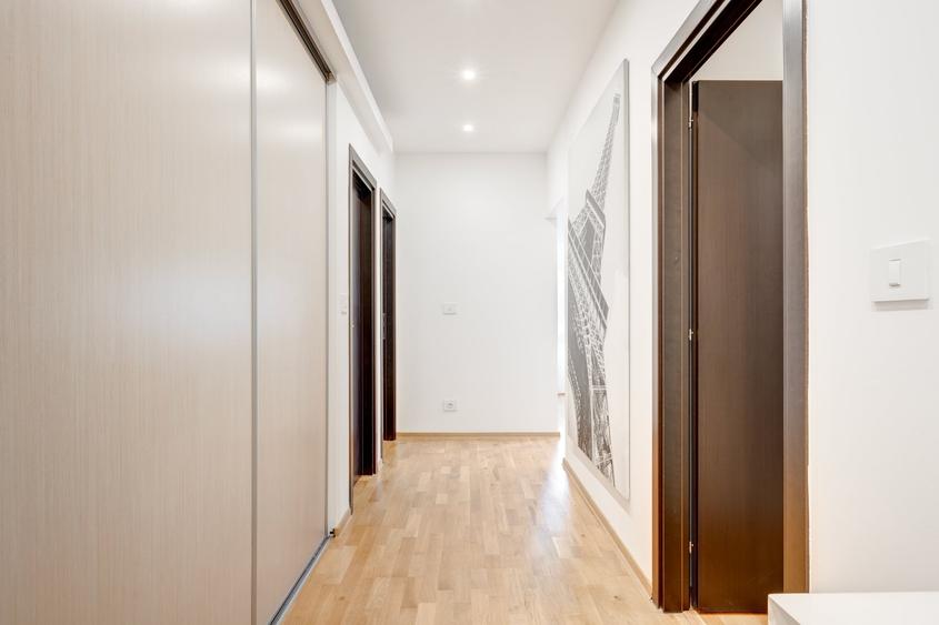 Apartament cu 3 camere decomandat în Băneasa