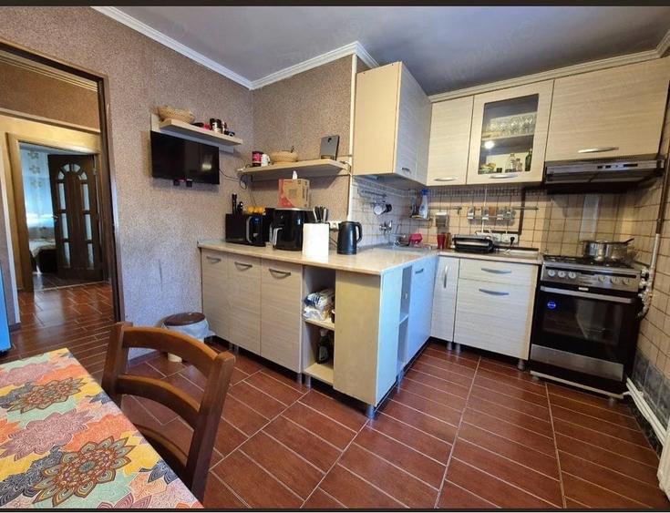 Apartament cu 3 camere decomandat în Brătianu