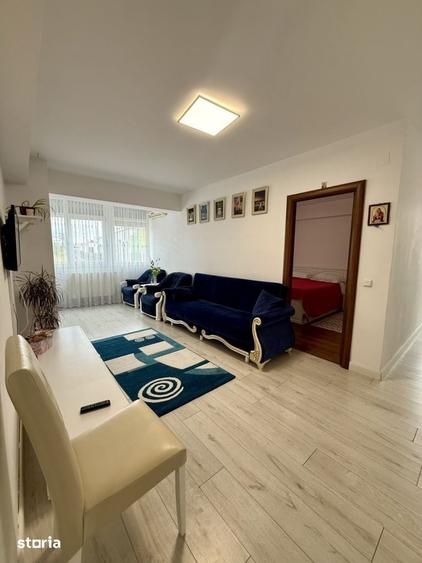 Apartament de inchiriat 3 camere,zona Nufarul - 5