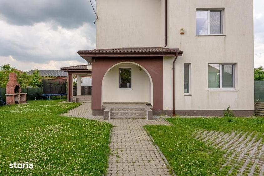 Casă cu 4 camere cu Canalizare în Crevedia