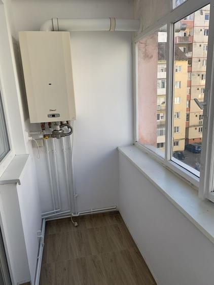 Apartament cu 3 camere decomandat în Vasile Aaron