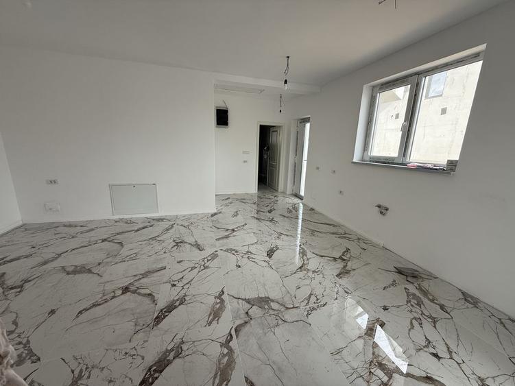 Casă cu 3 camere în Uliuc