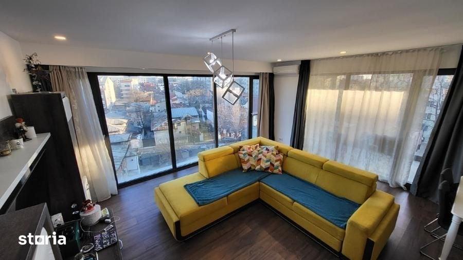 Apartament cu 3 camere în Gara de Nord