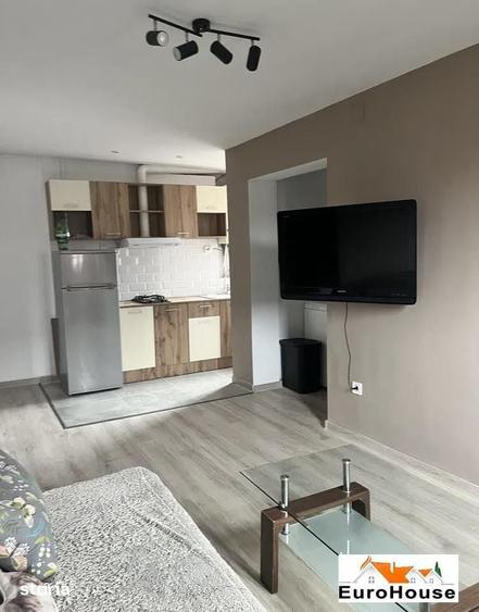 Apartament cu 3 camere în Cetate