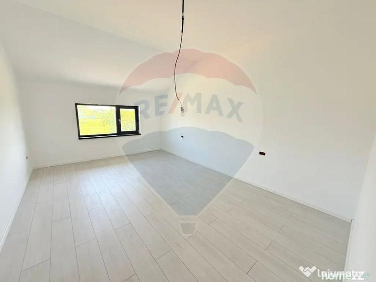 Casă cu 5 camere cu Teren 300 Mp în Cornetu