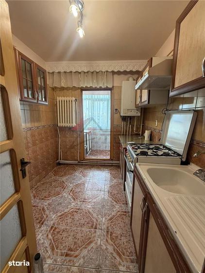 Apartament cu 2 camere decomandat în Nicolina