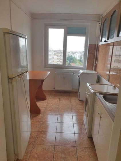 Apartament cu 2 camere decomandat în Vitan