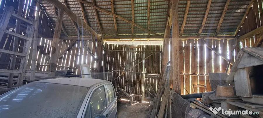 Casă cu 2 camere cu Teren 3000 Mp în Veneția de Sus