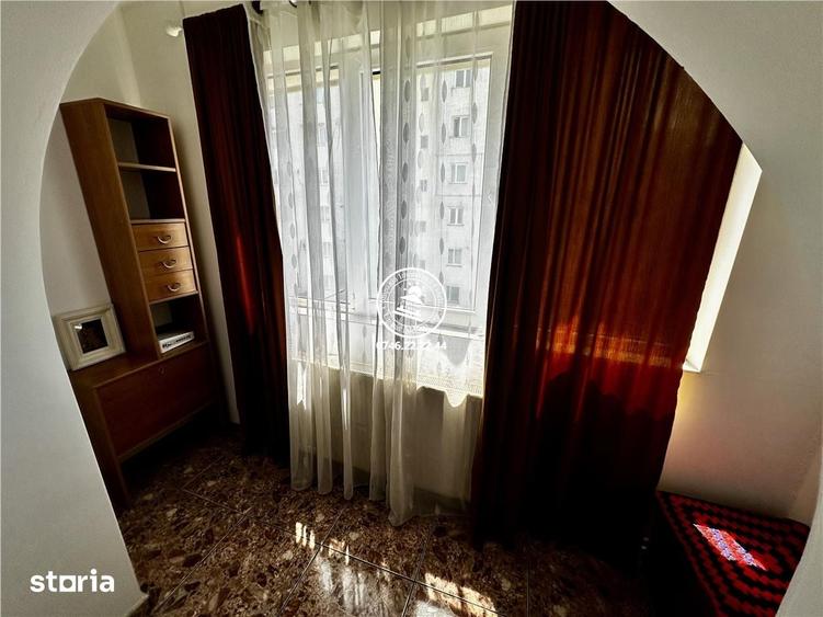Apartament cu 3 camere decomandat în Mircea cel Bătrân