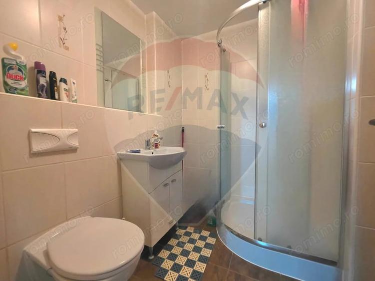 Casă cu 3 camere cu Teren 250 Mp în Sud